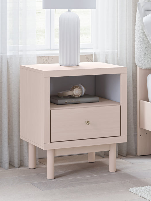 Wistenpine Full Upholstered Panel Headboard with Mirrored Dresser, Chest and Nightstand