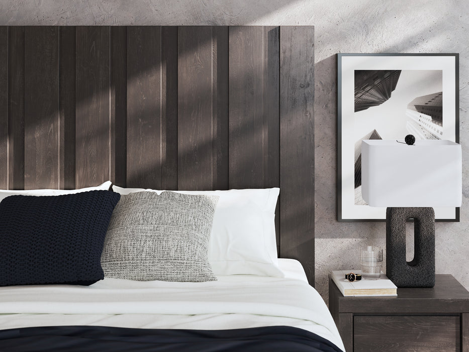 King Panel Bed with Mirrored Dresser