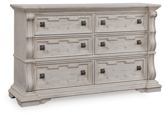 Bruchandi Dresser
