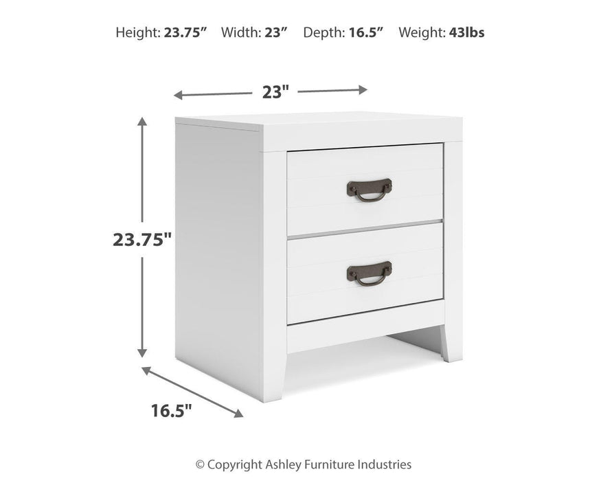 Binterglen Queen Panel Bed with Mirrored Dresser and Nightstand